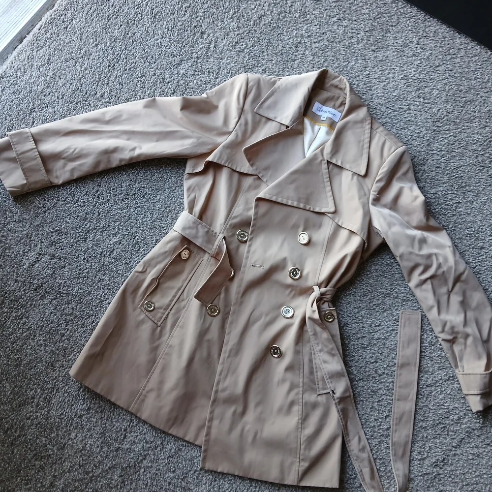 Calvin Klein Tan Double-Breasted Trench Coat - Picture 3 of 13
